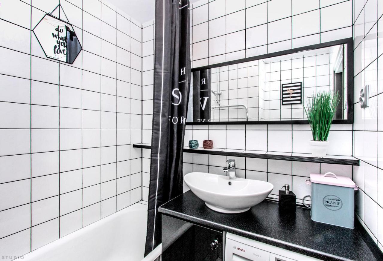 Clicktheflat Hoza Street Apart Rooms Warsaw Exterior photo
